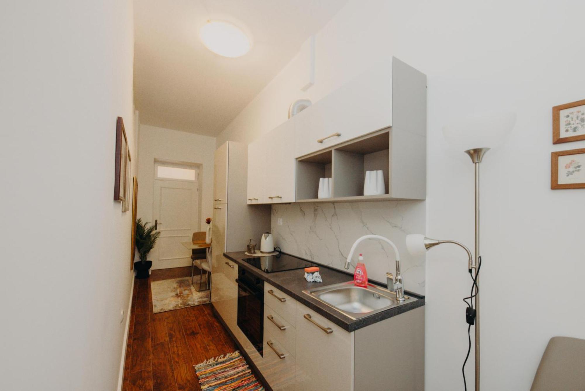 Apartment And Rossella 2