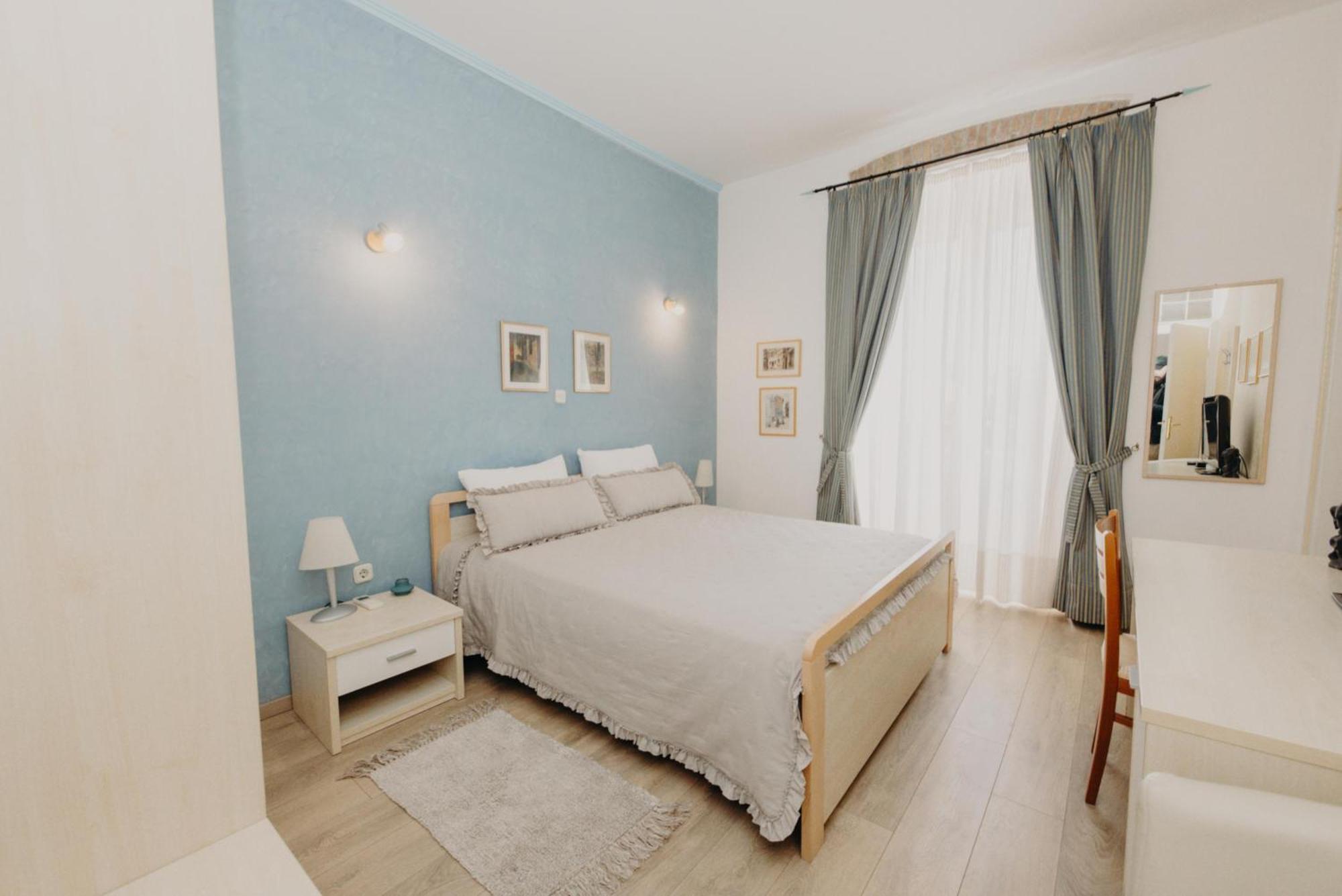 Apartment And Rossella 2