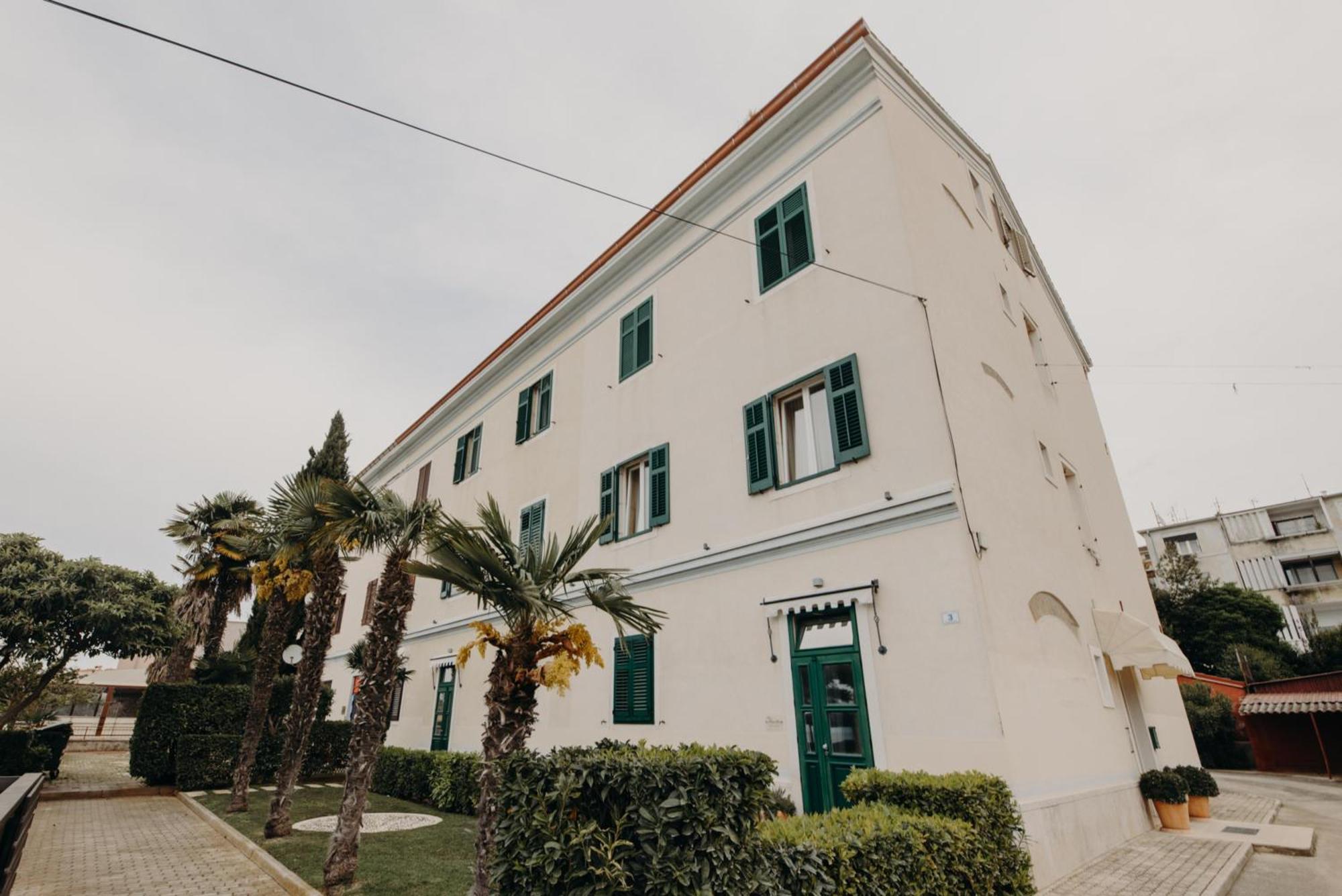 Apartment And Rossella 2 *