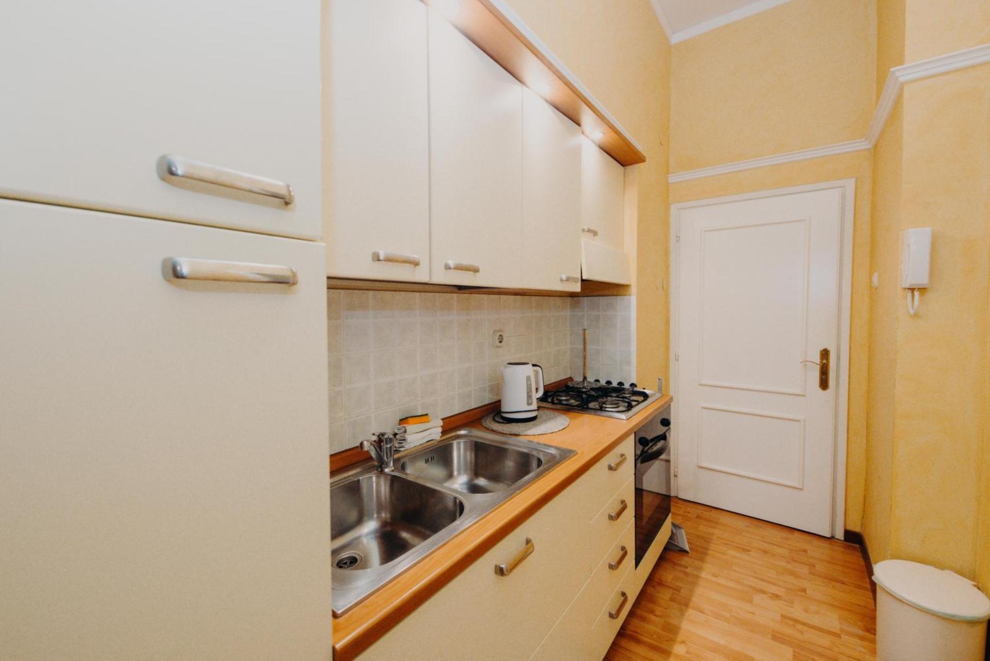 Apartment And Rossella 2
