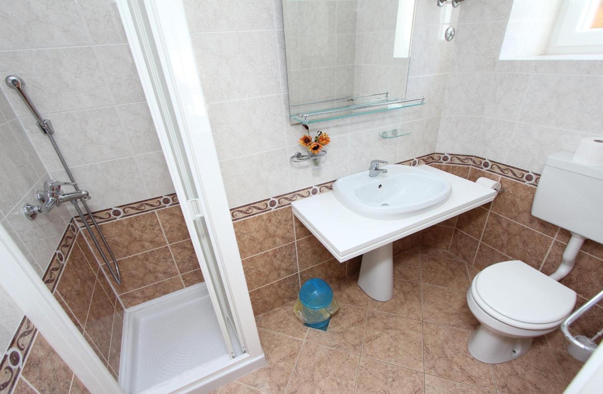 And Rossella 2 Apartment *